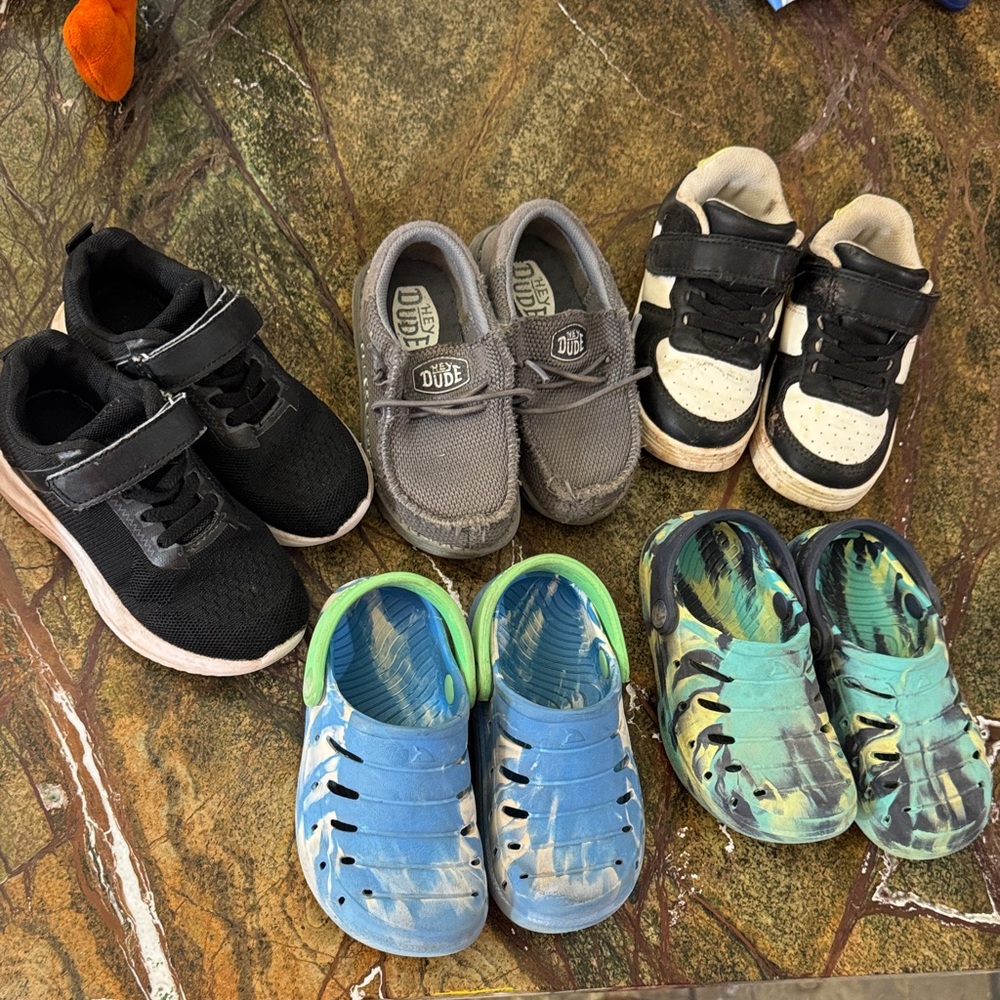 Size 8 lot of shoes